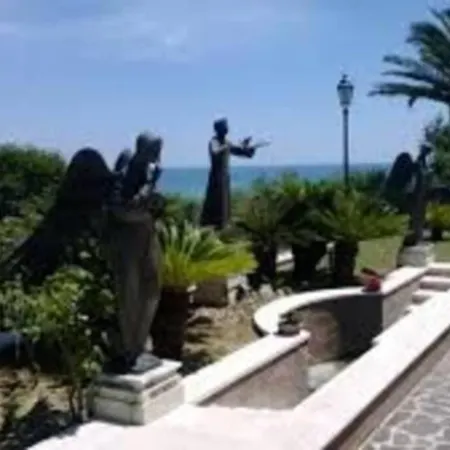 Esperienza Unica : Mare , Verde E Comodita Apartmán Giulianova