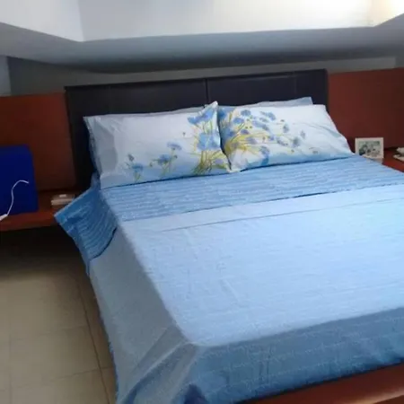 Esperienza Unica : Mare , Verde E Comodita Apartmán *